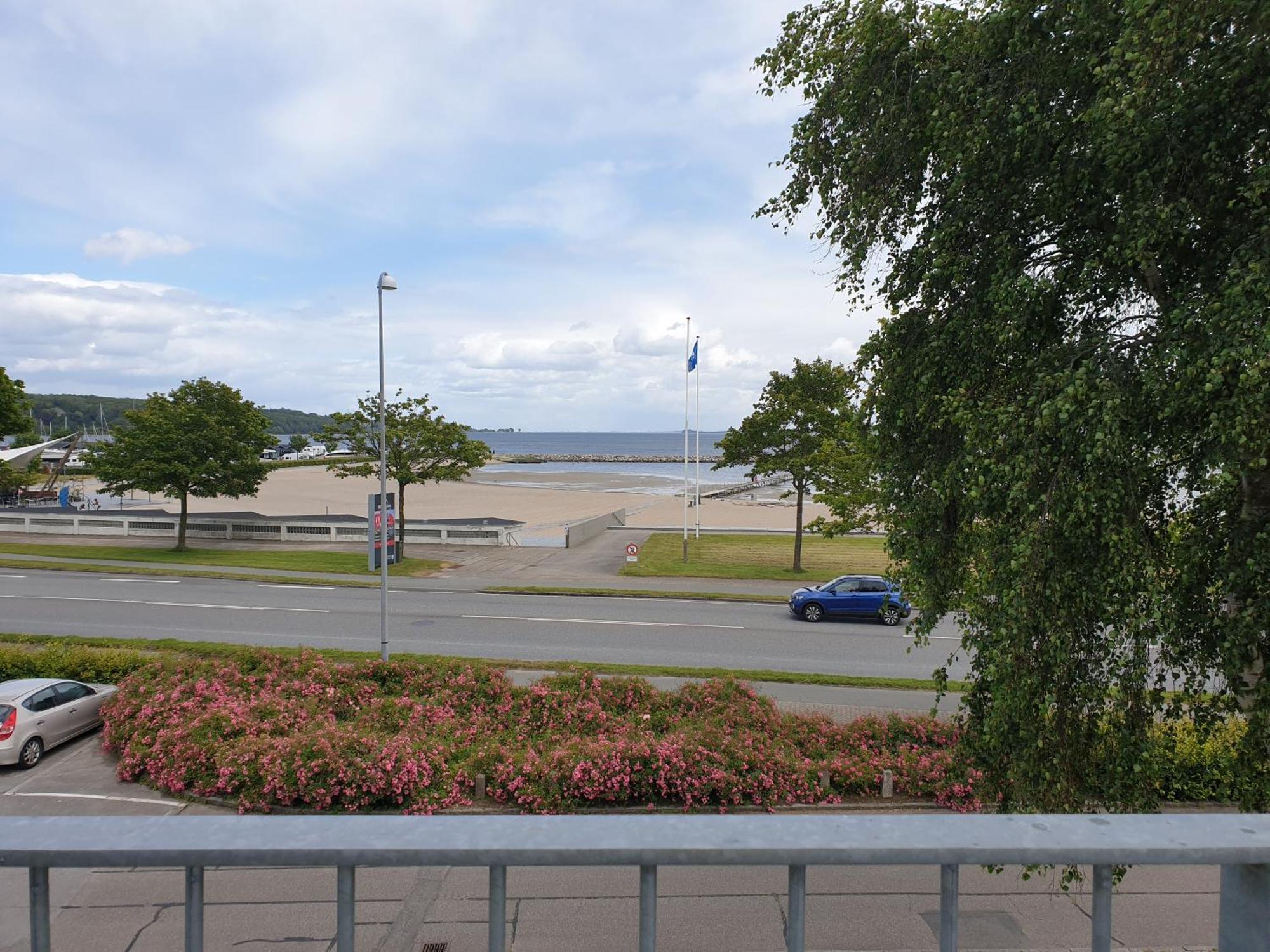 Skau Beach View Обенро Экстерьер фото